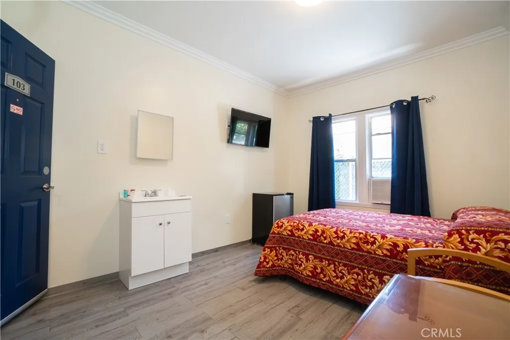 238 W 10th, San Pedro, California 90731 home-pic-9